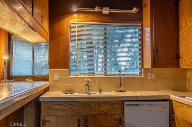 24738 Nestal Court, Crestline, CA 92325