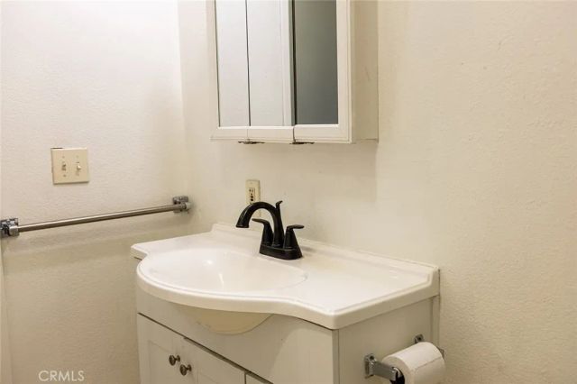 24738 Nestal Court, Crestline, CA 92325