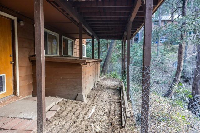 24738 Nestal Court, Crestline, CA 92325