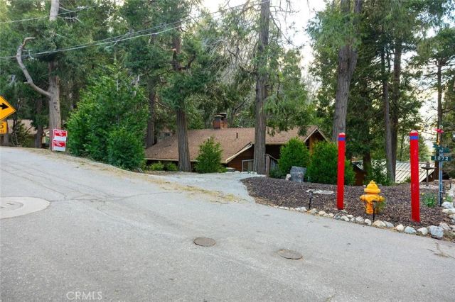 24738 Nestal Court, Crestline, CA 92325