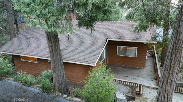 24738 Nestal Court, Crestline, CA 92325
