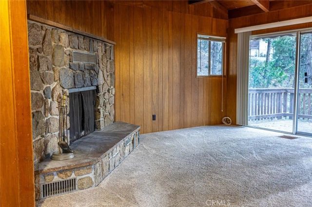 24738 Nestal Court, Crestline, CA 92325