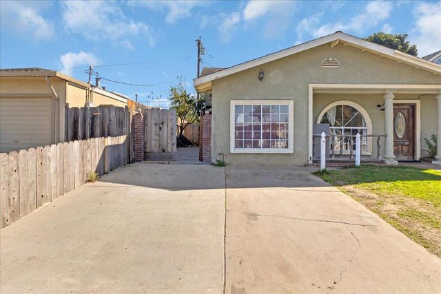 1238 Granada Avenue, Salinas, CA 93906