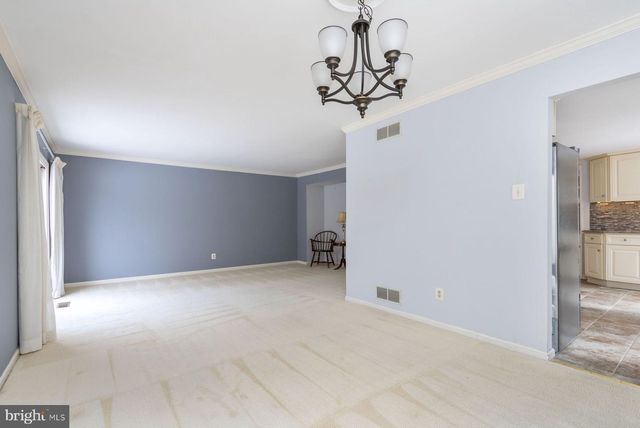 11 BOGEY CIR, Doylestown, PA 18901