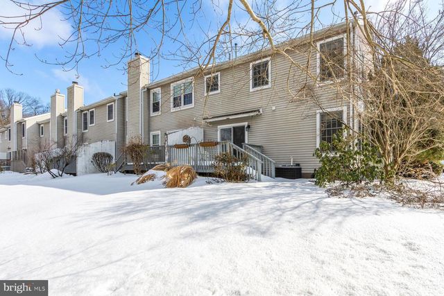 11 BOGEY CIR, Doylestown, PA 18901