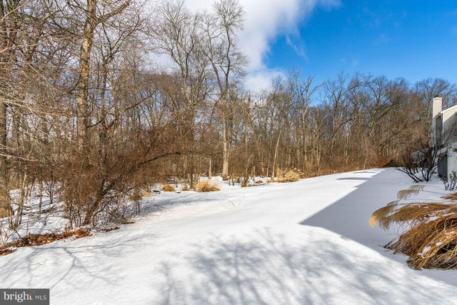 11 BOGEY CIR, Doylestown, PA 18901