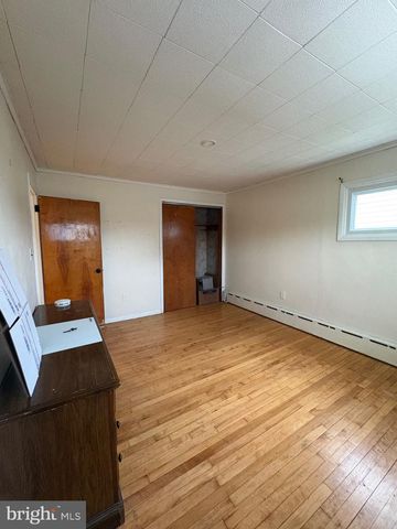 225 DORRANCE ST, Bristol, PA 19007