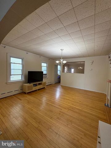 225 DORRANCE ST, Bristol, PA 19007