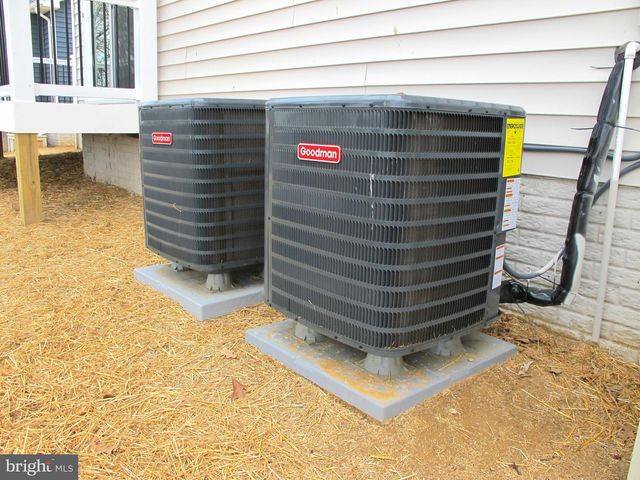 1252 SHORE DR, Colonial Beach, VA 22443