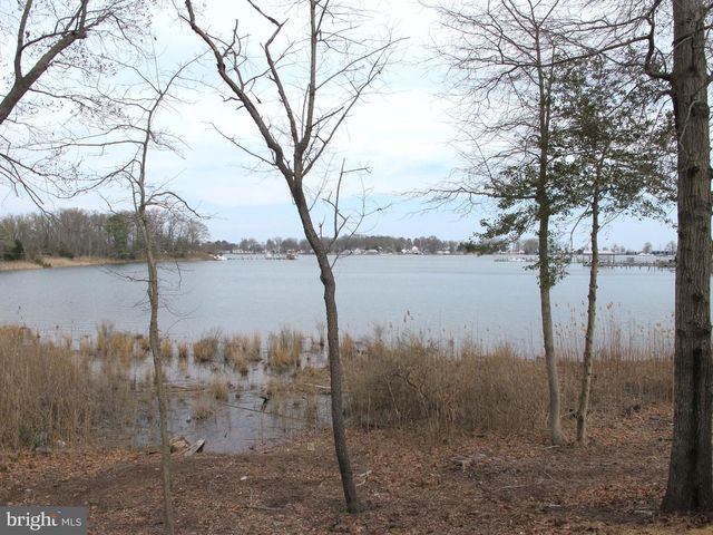 1252 SHORE DR, Colonial Beach, VA 22443