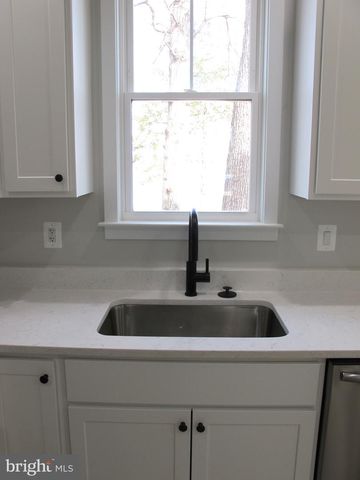 1252 SHORE DR, Colonial Beach, VA 22443