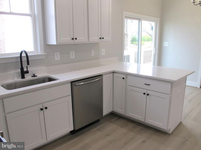 1252 SHORE DR, Colonial Beach, VA 22443