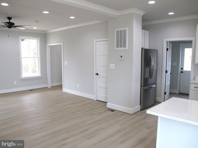 1252 SHORE DR, Colonial Beach, VA 22443