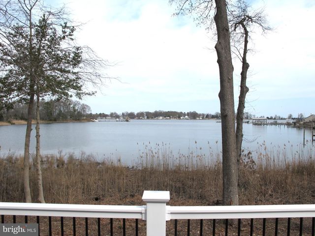 1252 SHORE DR, Colonial Beach, VA 22443