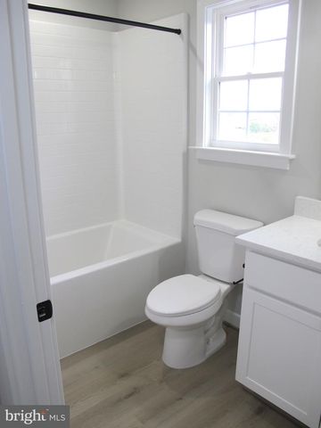 1252 SHORE DR, Colonial Beach, VA 22443