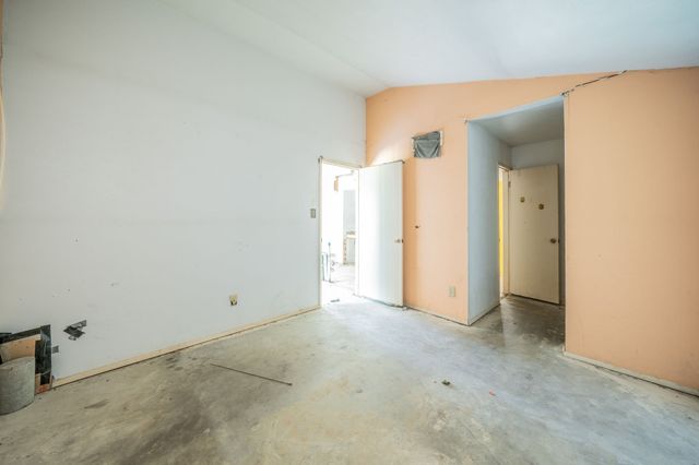 2031 Sharpshire Lane, Arlington, TX 76014