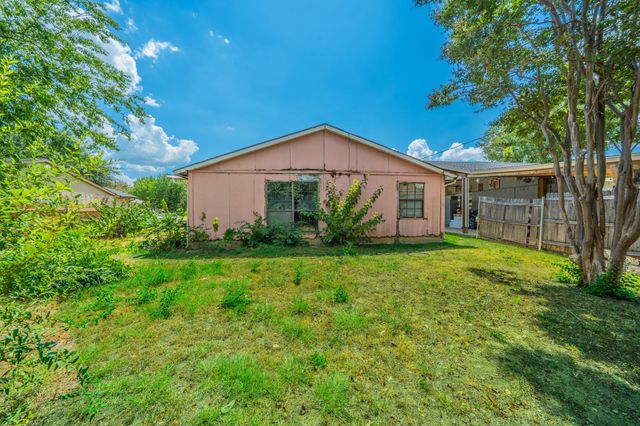 2031 Sharpshire Lane, Arlington, TX 76014