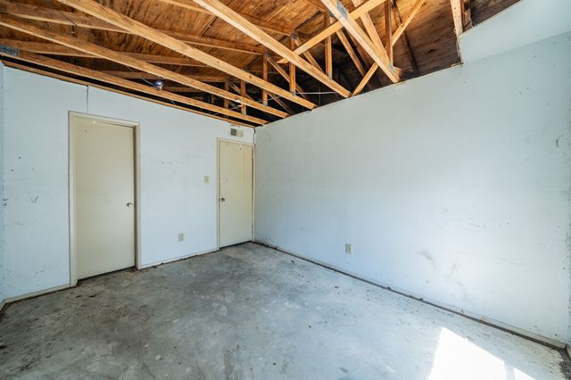 2031 Sharpshire Lane, Arlington, TX 76014