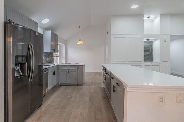 2850 Fenwick Street, Grand Prairie, TX 75052
