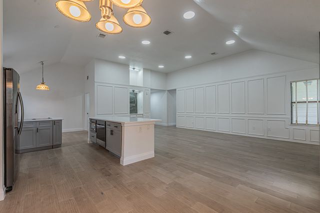 2850 Fenwick Street, Grand Prairie, TX 75052