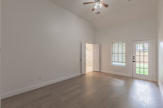 2850 Fenwick Street, Grand Prairie, TX 75052