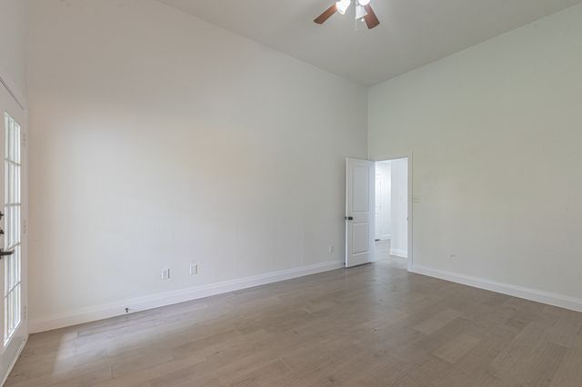 2850 Fenwick Street, Grand Prairie, TX 75052