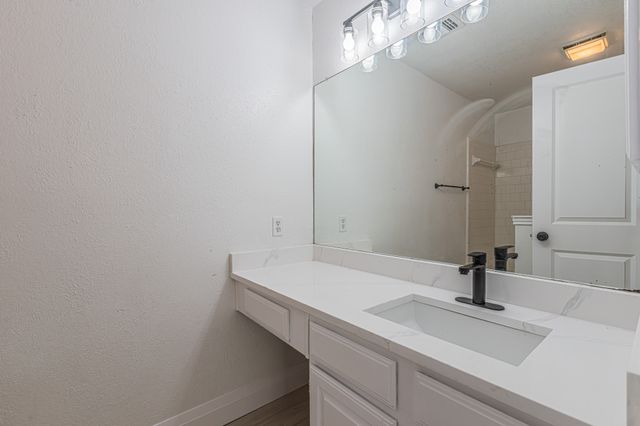2850 Fenwick Street, Grand Prairie, TX 75052