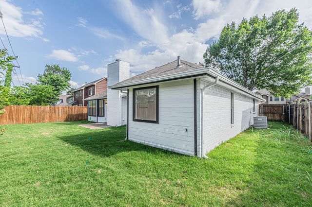 2850 Fenwick Street, Grand Prairie, TX 75052