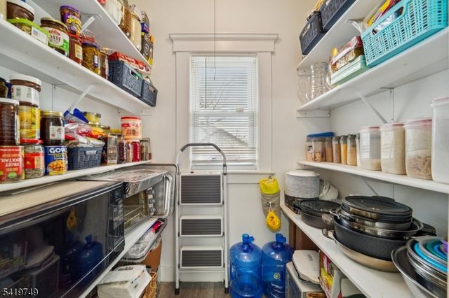 66 Buschmann Ave, Haledon Boro, NJ 07508