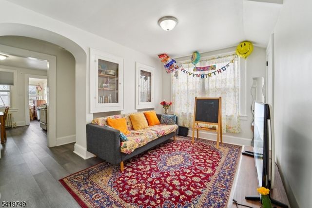 66 Buschmann Ave, Haledon Boro, NJ 07508