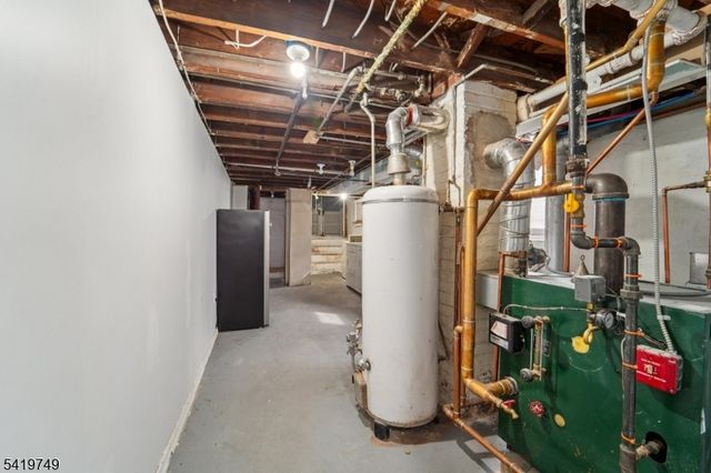 66 Buschmann Ave, Haledon Boro, NJ 07508