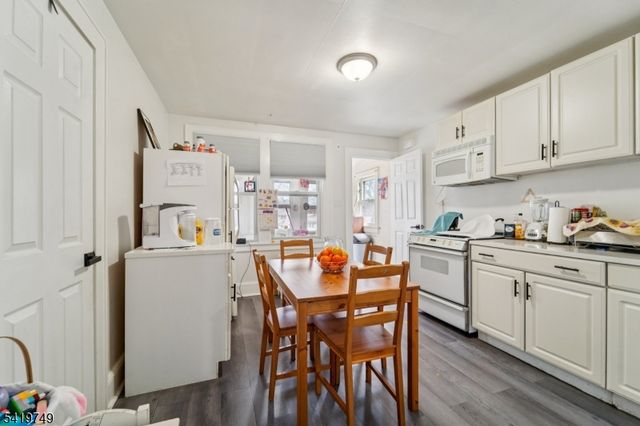 66 Buschmann Ave, Haledon Boro, NJ 07508