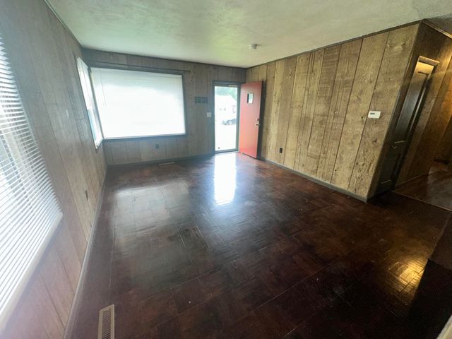 935 Lorine Lane, Paducah, KY 42001