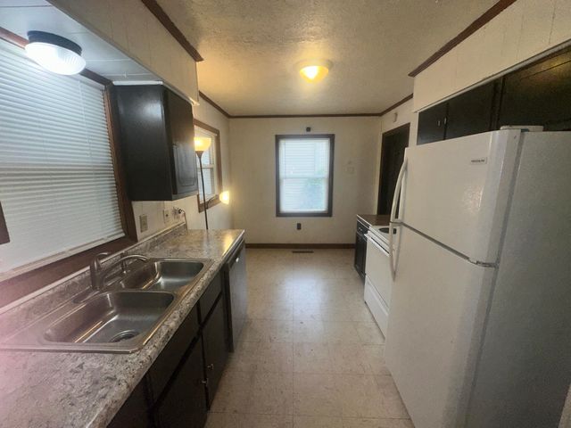 935 Lorine Lane, Paducah, KY 42001