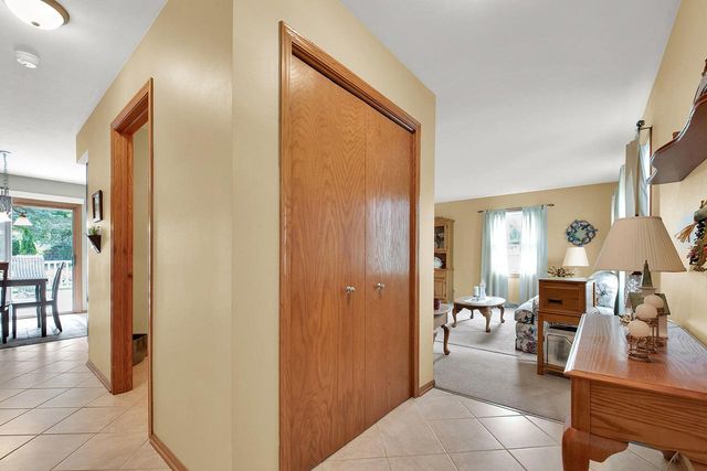 7941 S Cecily DRIVE, Oak Creek, WI 53154