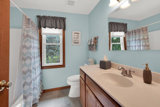 7941 S Cecily DRIVE, Oak Creek, WI 53154