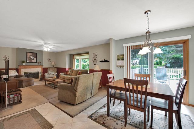 7941 S Cecily DRIVE, Oak Creek, WI 53154