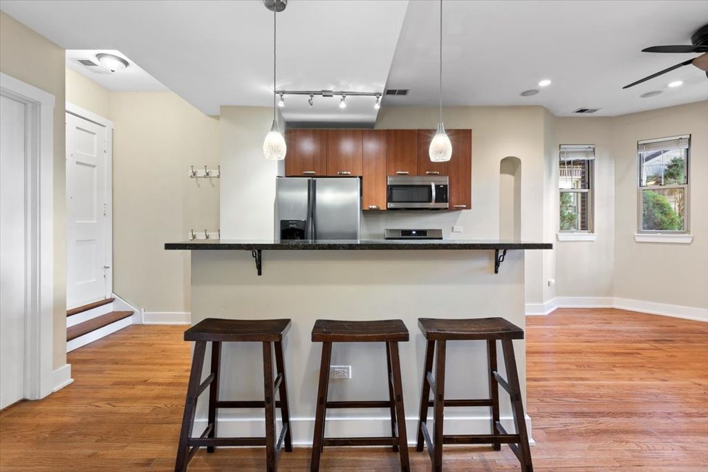 5715 N Kimball Avenue GN, Chicago, IL 60659 — photo 4