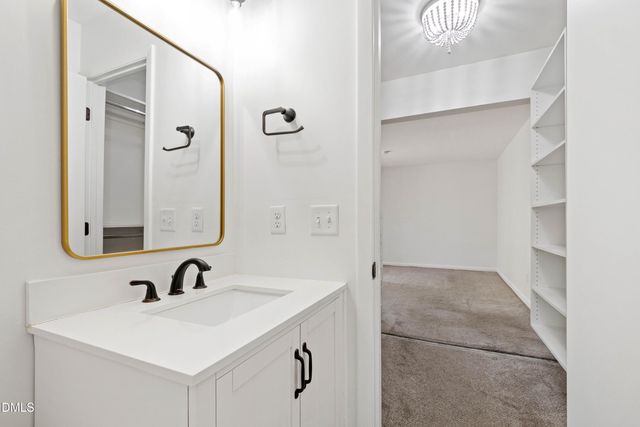 249 Summerwalk Circle, Chapel Hill, NC 27517