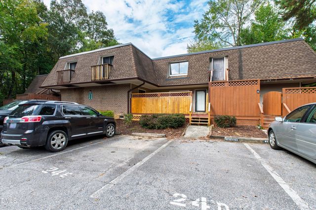 249 Summerwalk Circle, Chapel Hill, NC 27517