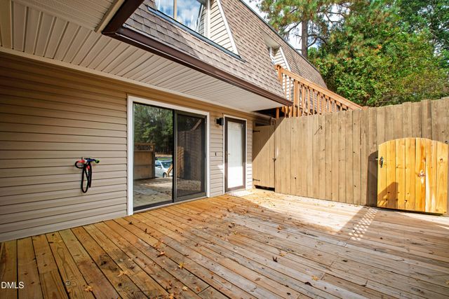 249 Summerwalk Circle, Chapel Hill, NC 27517