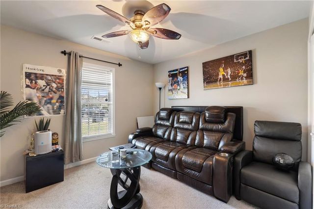 5137 Mount Hope Drive, Winston-salem, NC 27107