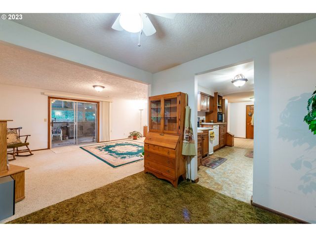 4708 Ne CRESTON Ave, Vancouver, WA 98663