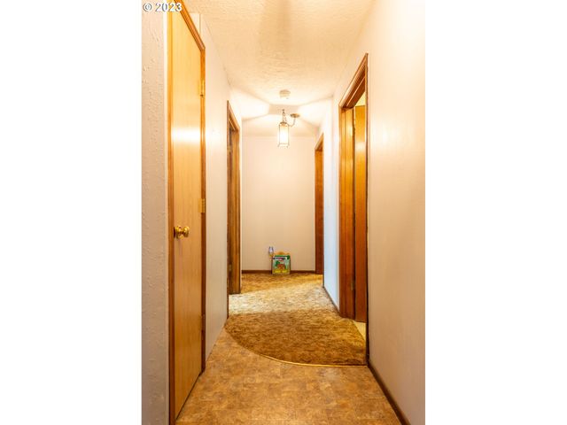 4708 Ne CRESTON Ave, Vancouver, WA 98663