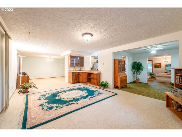 4708 Ne CRESTON Ave, Vancouver, WA 98663