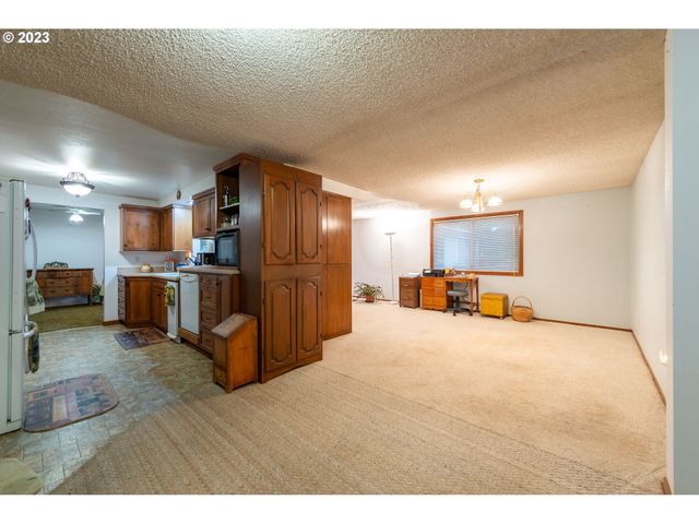 4708 Ne CRESTON Ave, Vancouver, WA 98663