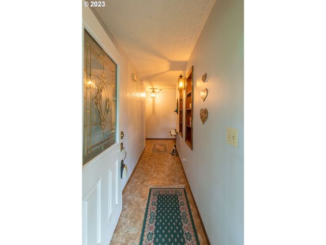 4708 Ne CRESTON Ave, Vancouver, WA 98663