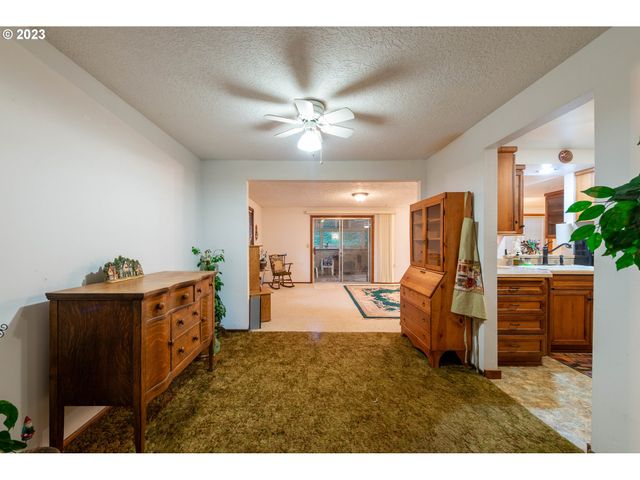 4708 Ne CRESTON Ave, Vancouver, WA 98663