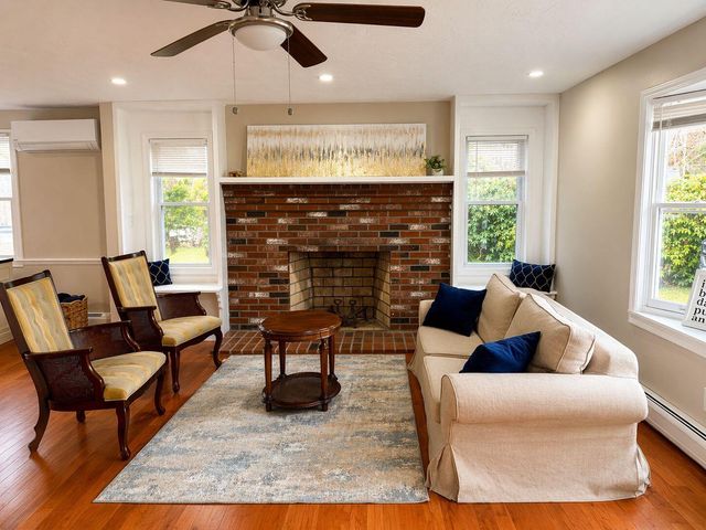 3 Muriel Lane, Teaticket, MA 02536