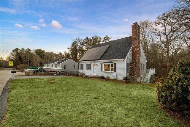 3 Muriel Lane, Teaticket, MA 02536
